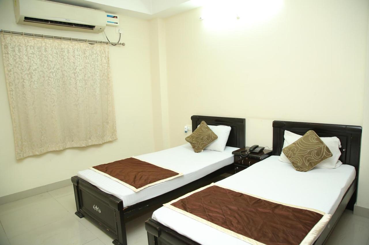 Skyview Suites Hyderabad Exterior foto