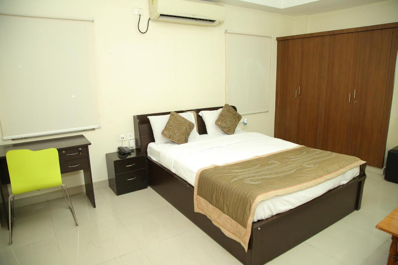 Skyview Suites Hyderabad Exterior foto