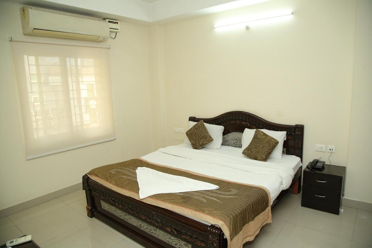 Skyview Suites Hyderabad Exterior foto